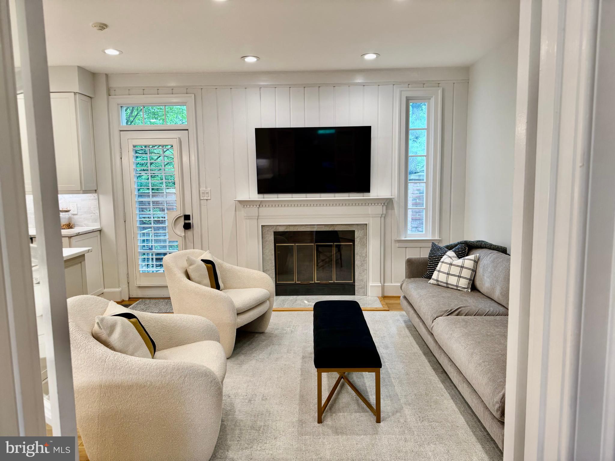 7904 QUARRY RIDGE WAY