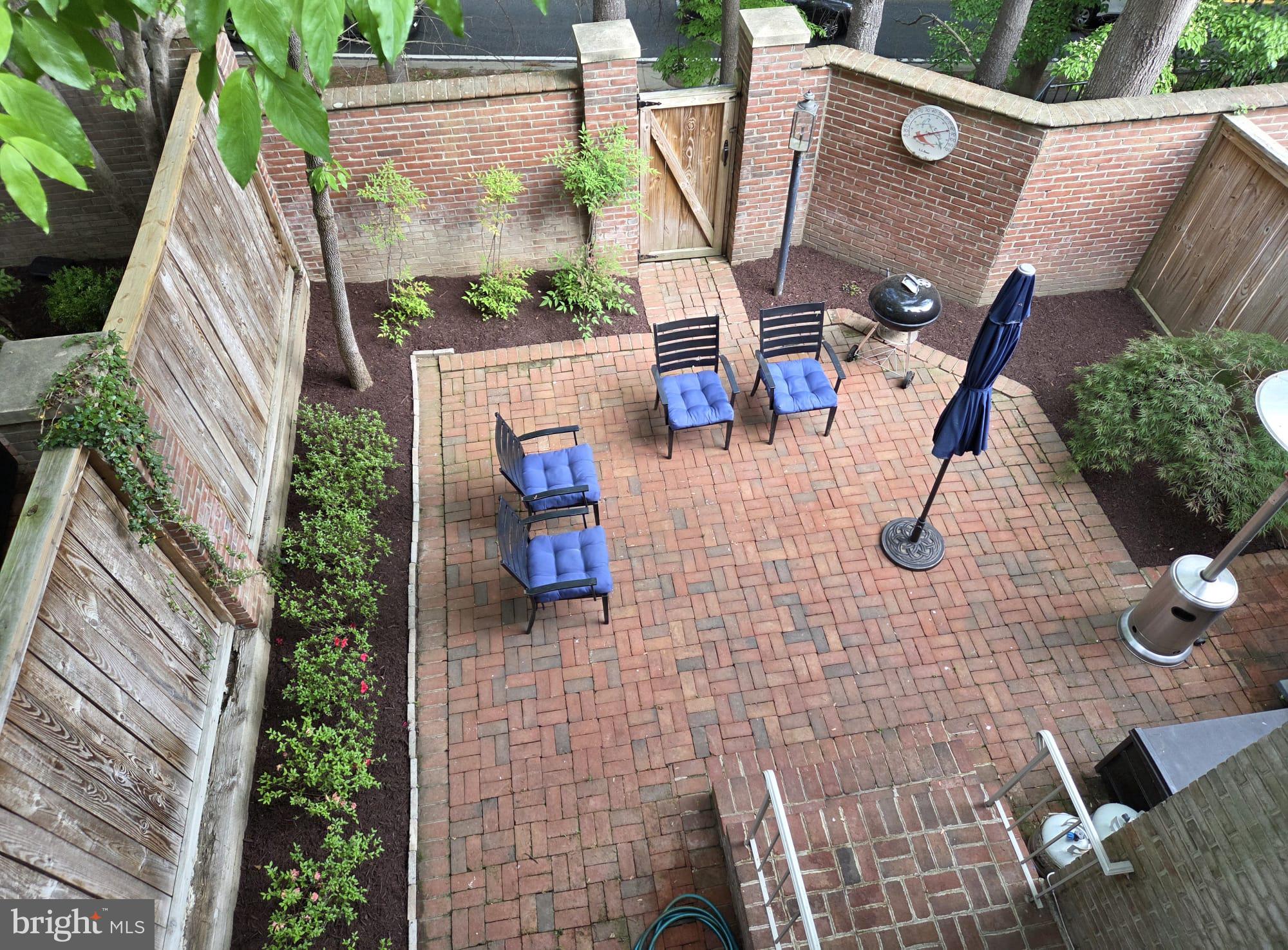 7904 QUARRY RIDGE WAY