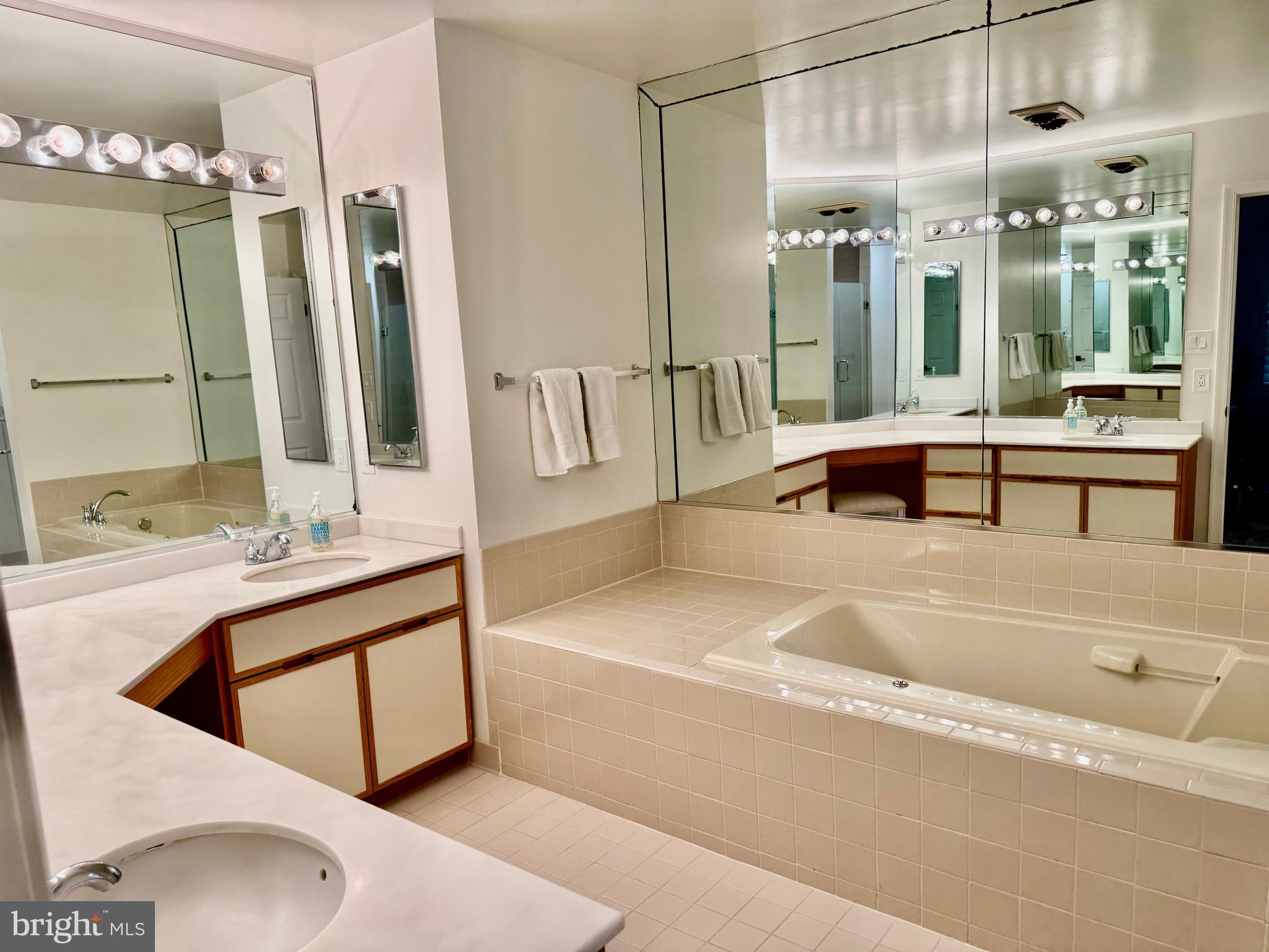 7904 QUARRY RIDGE WAY