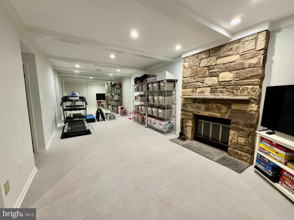 7904 QUARRY RIDGE WAY