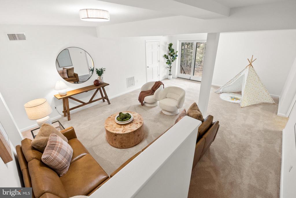 7819 ENGLISH WAY