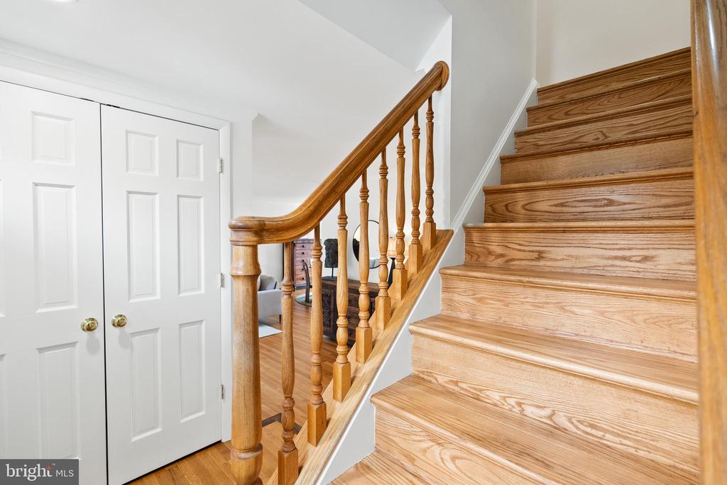 7819 ENGLISH WAY