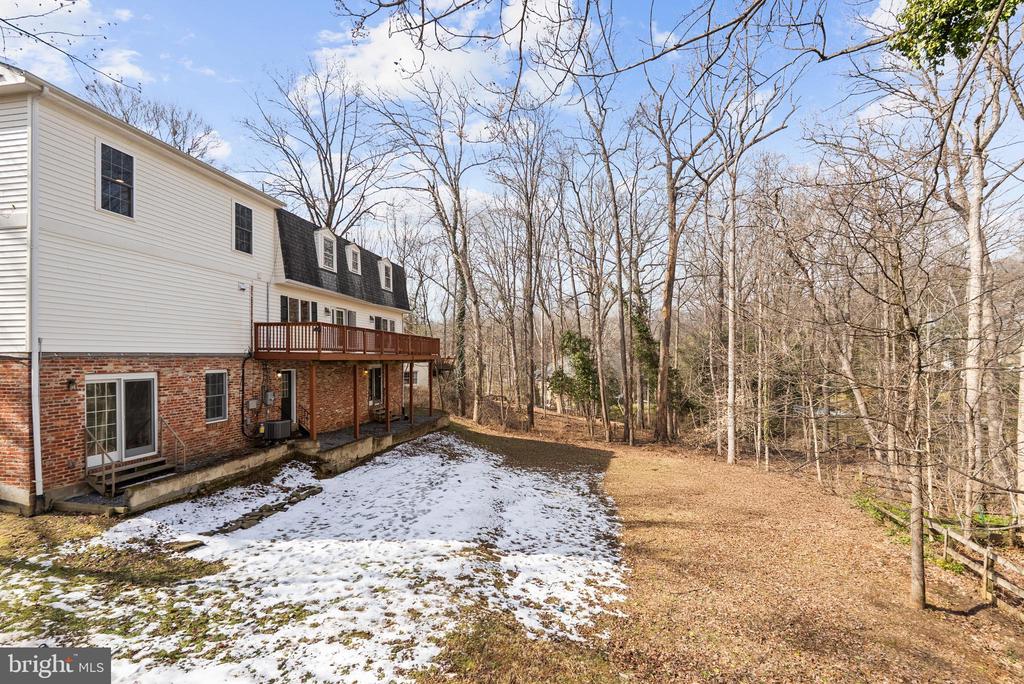 7819 ENGLISH WAY