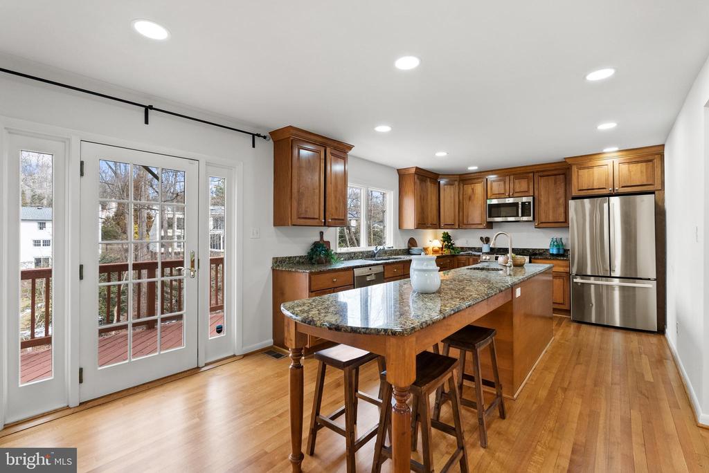 7819 ENGLISH WAY