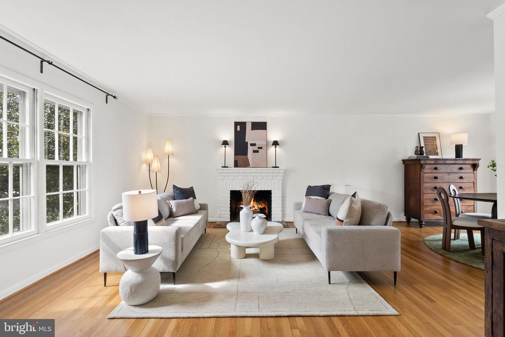 7819 ENGLISH WAY