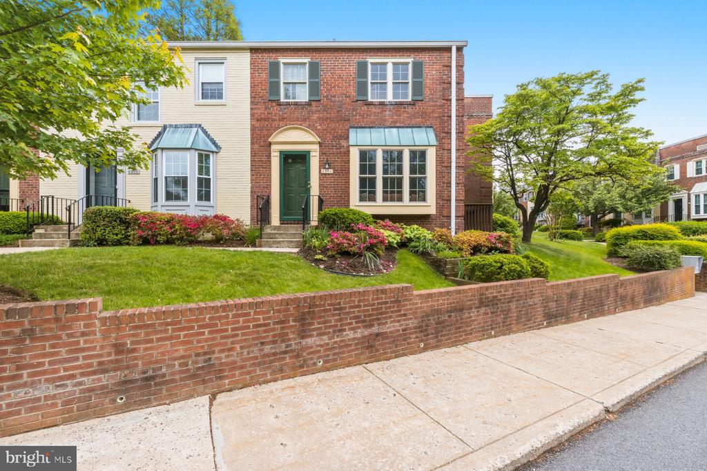 4904 BRADLEY BOULEVARD Unit: 229