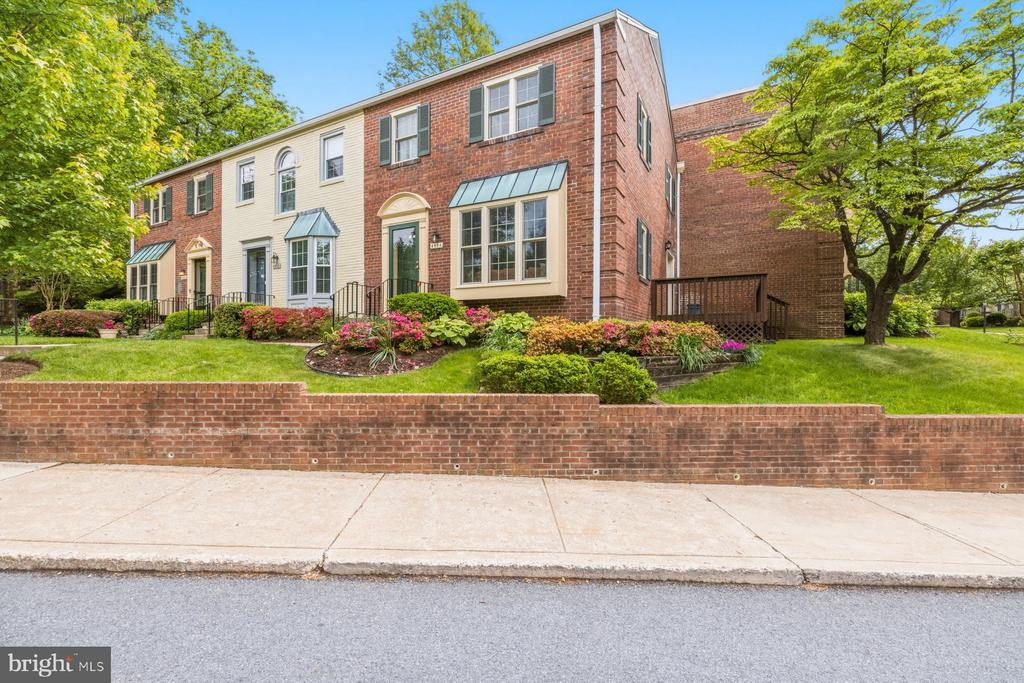 4904 BRADLEY BOULEVARD Unit: 229