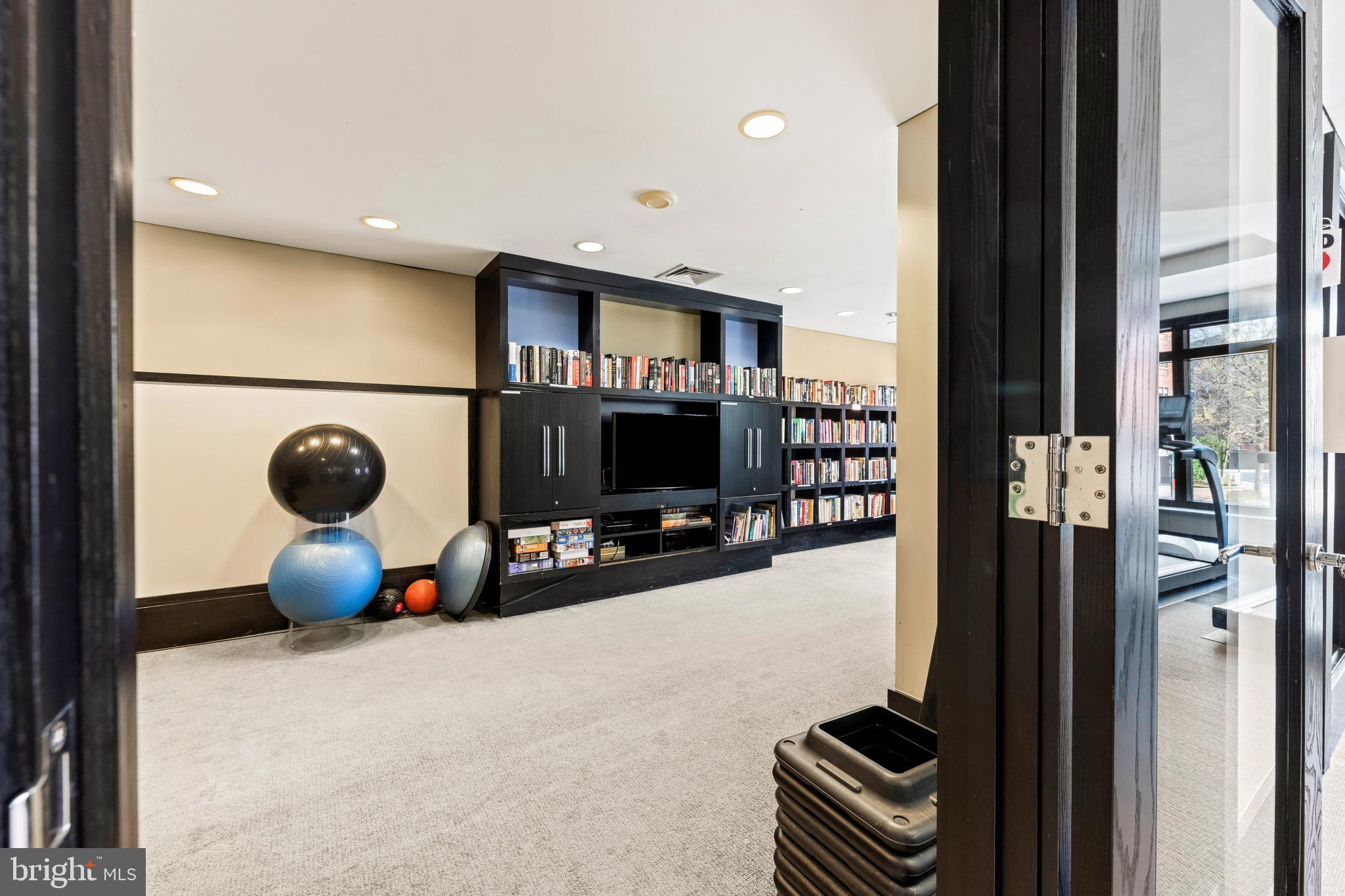 7710 WOODMONT AVENUE 506