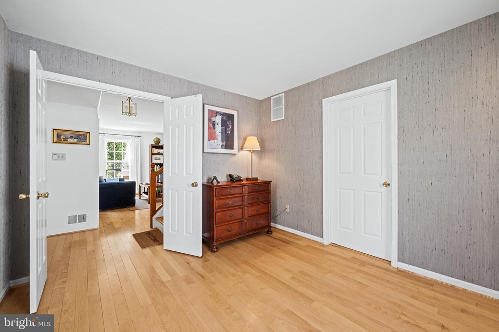 206 SAYBROOKE VIEW PLACE