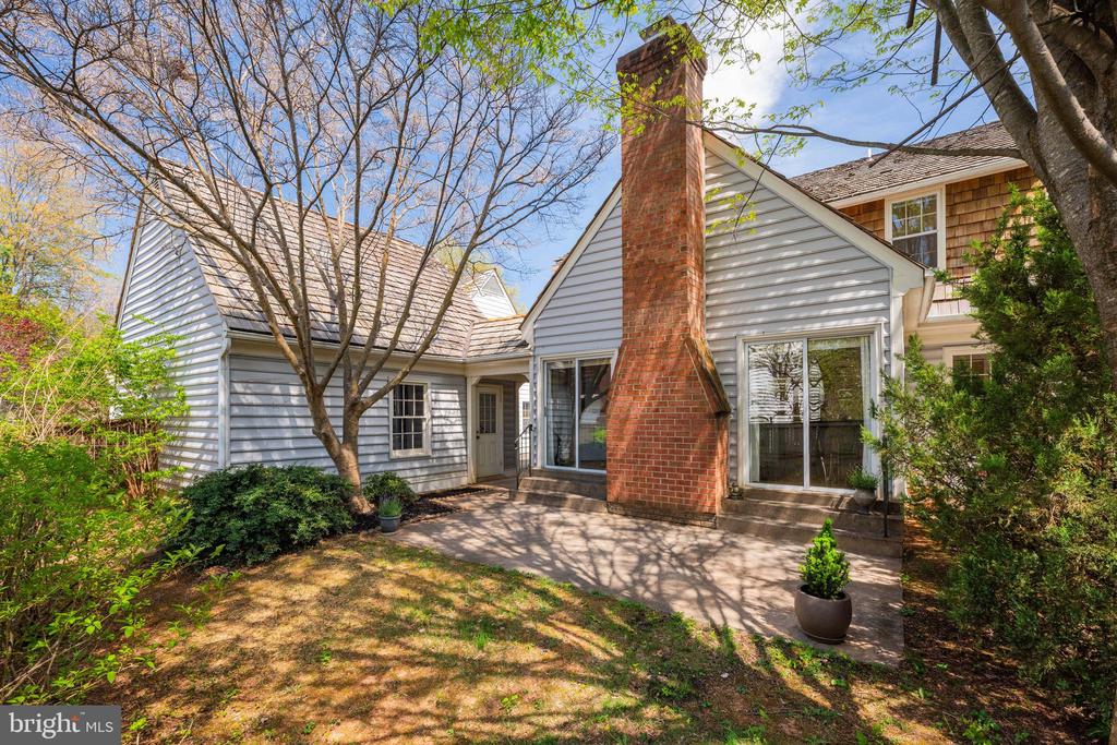 206 SAYBROOKE VIEW PLACE