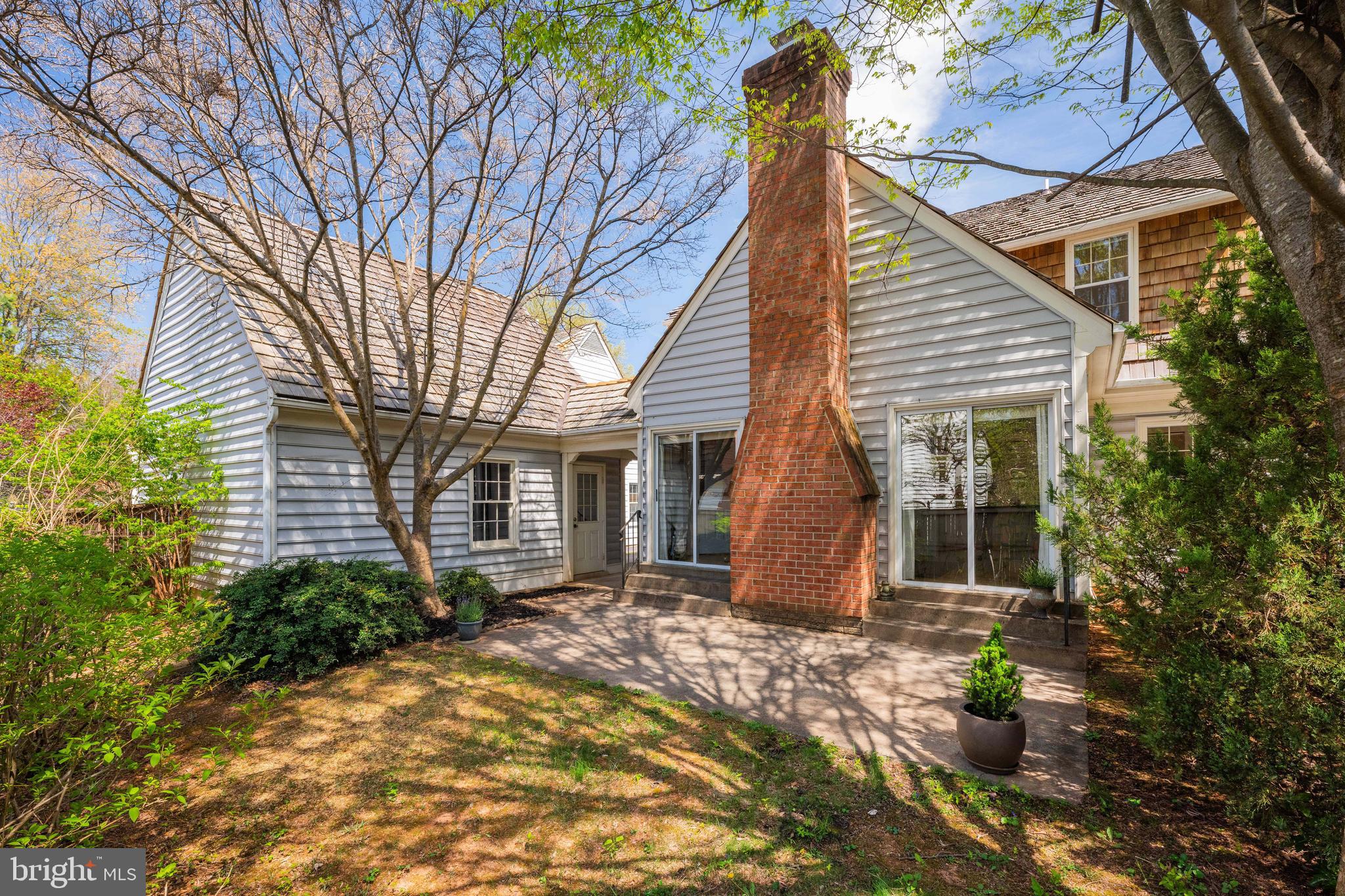 206 SAYBROOKE VIEW PLACE