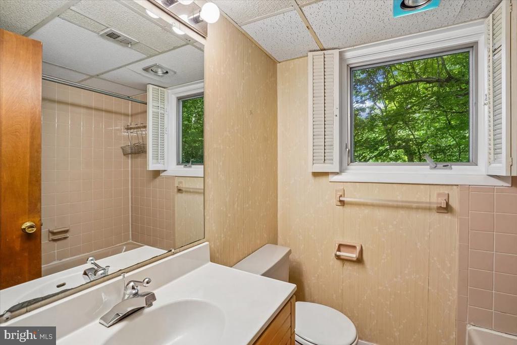 9009 CHARRED OAK DRIVE