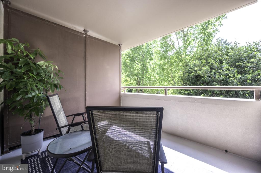 10101 GROSVENOR PLACE Unit: 301