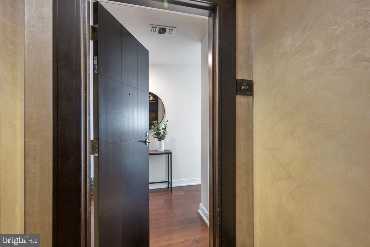 1111 19TH STREET N 1907