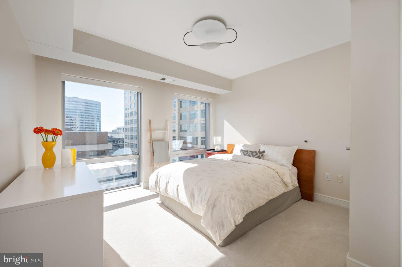 1111 19TH STREET N 1907