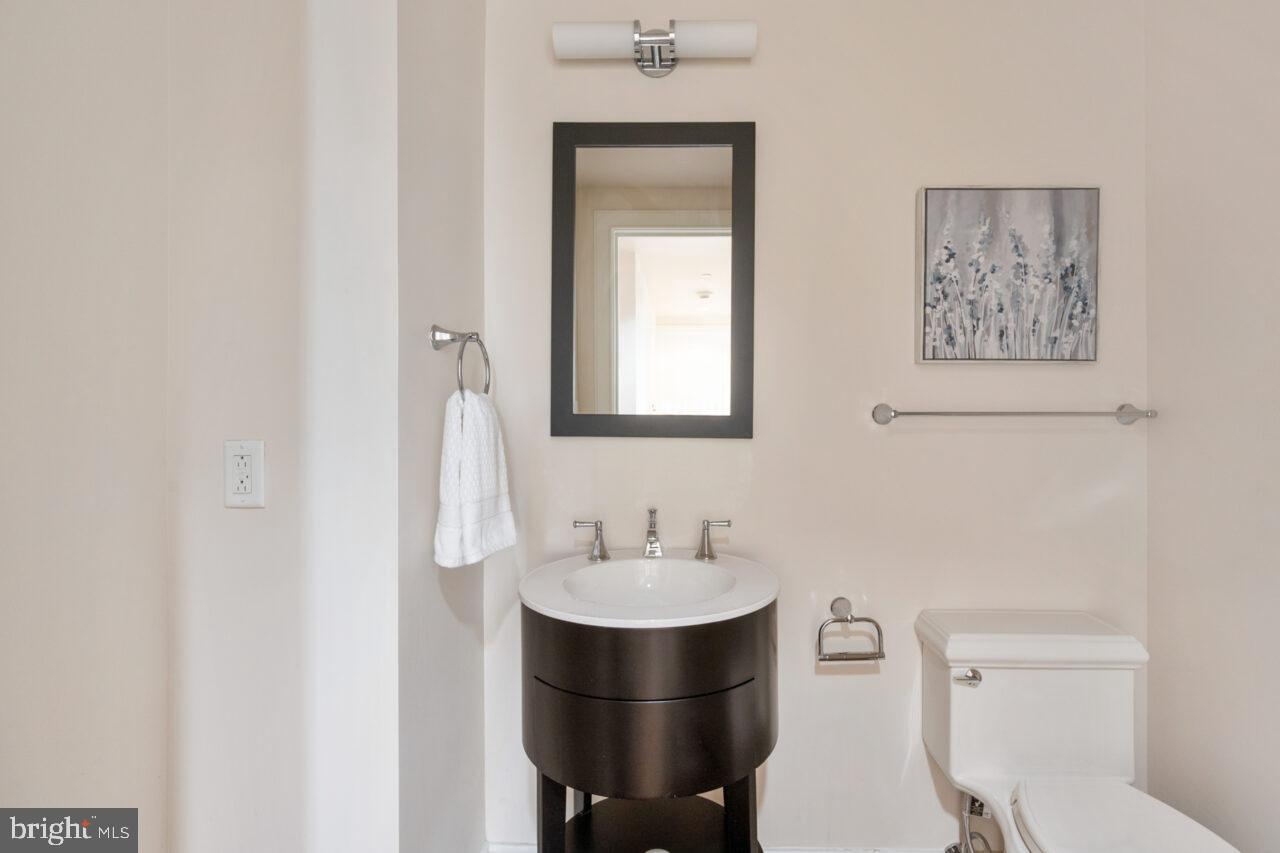 1111 19TH STREET N 1907