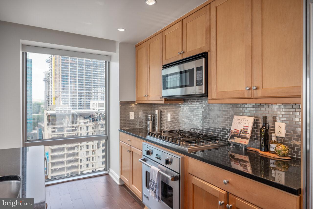 1111 19TH STREET N 1907