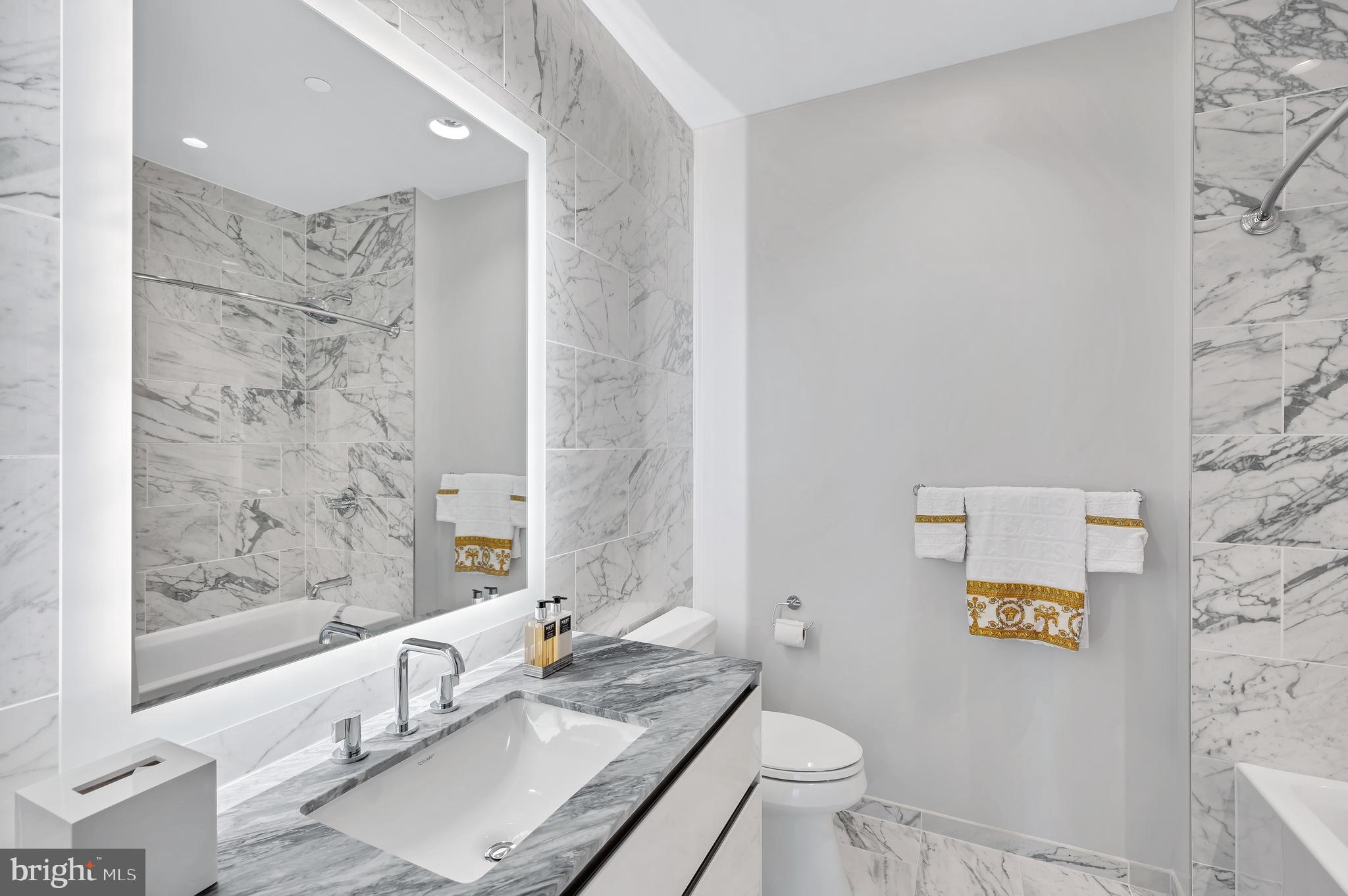 1781 N PIERCE STREET 2503