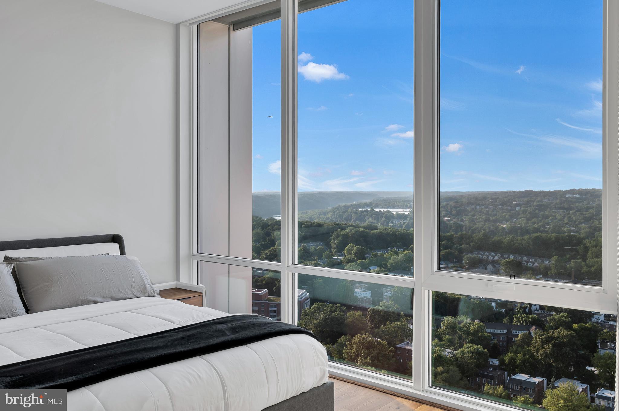 1781 N PIERCE STREET 2503