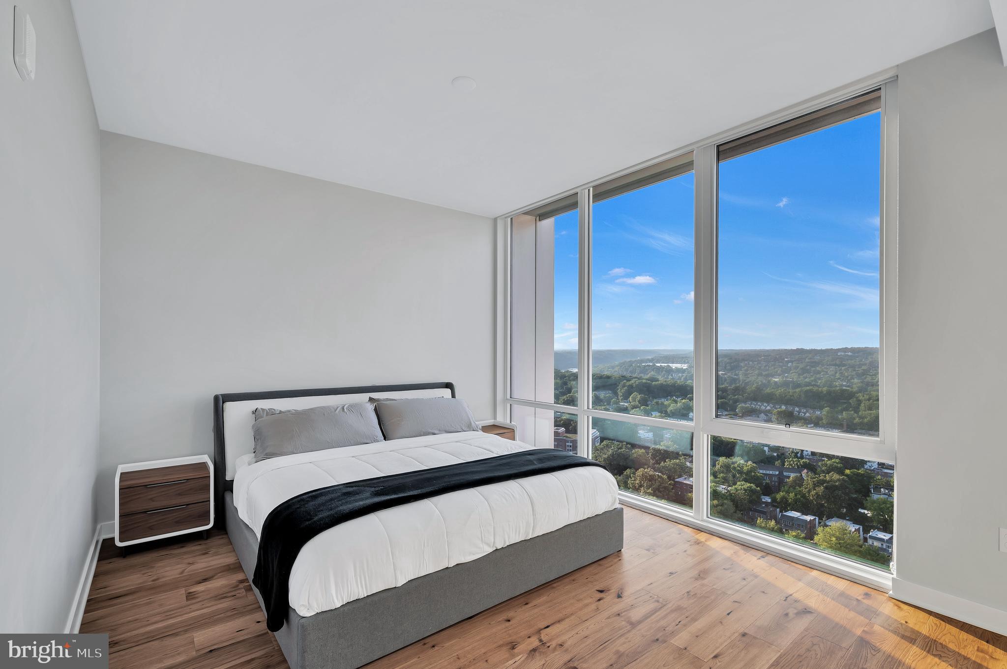 1781 N PIERCE STREET 2503