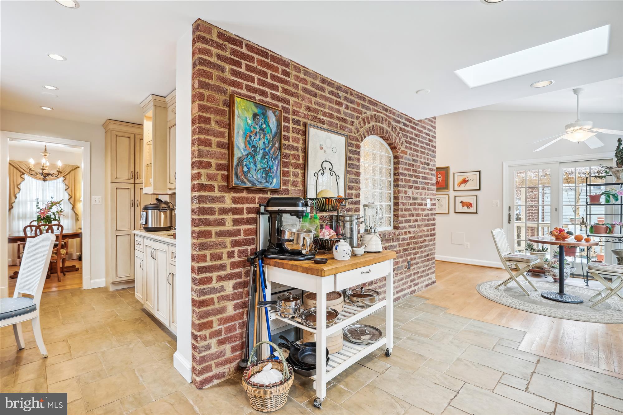 2708 N FLORIDA STREET N