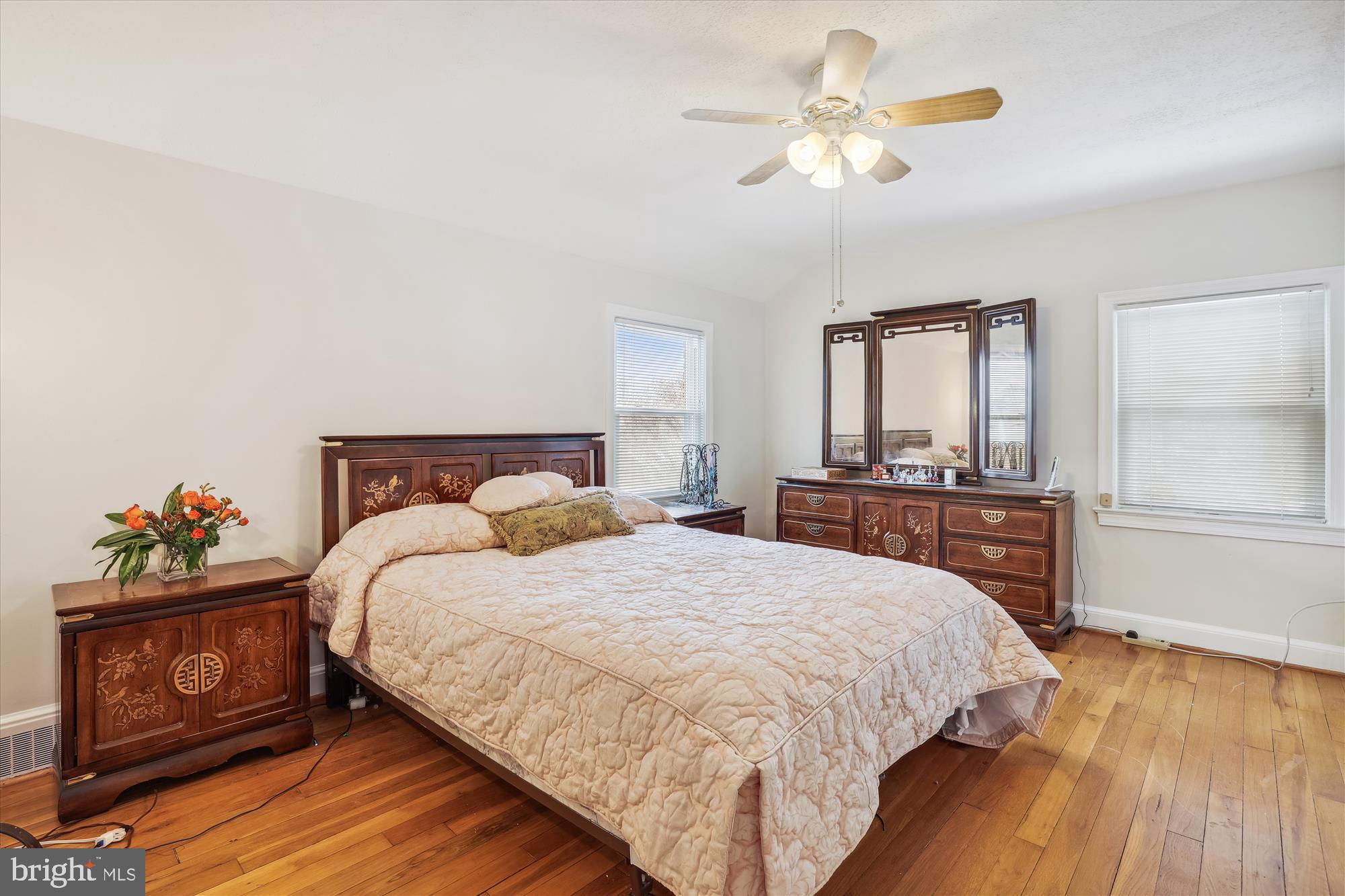 2708 N FLORIDA STREET N