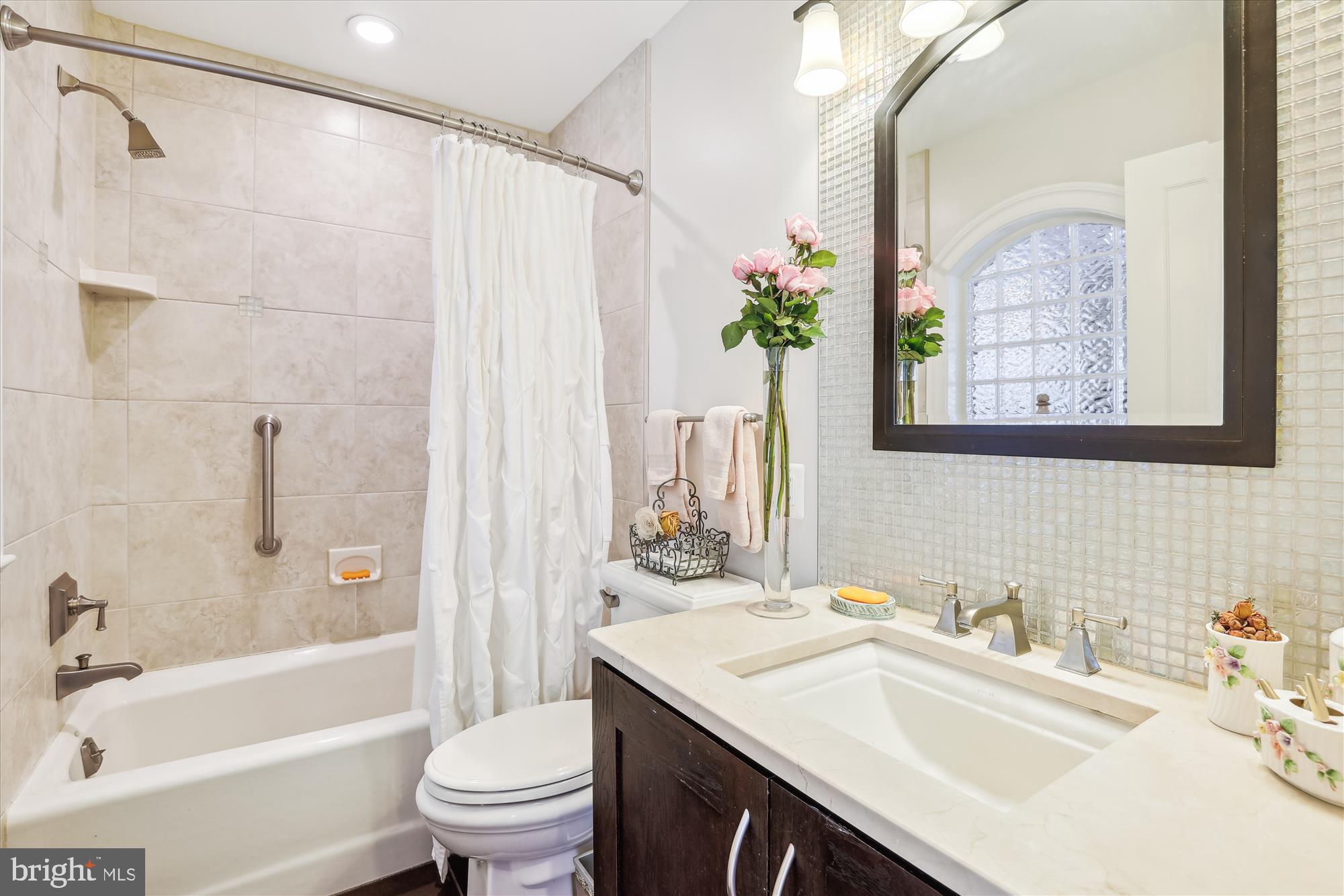 2708 N FLORIDA STREET N