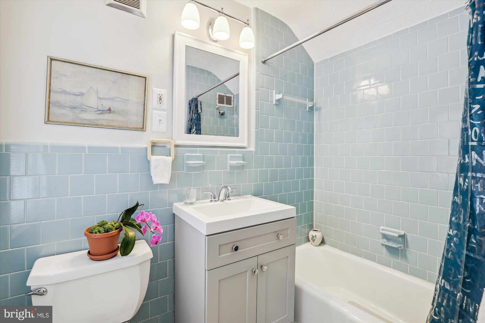 2708 N FLORIDA STREET N