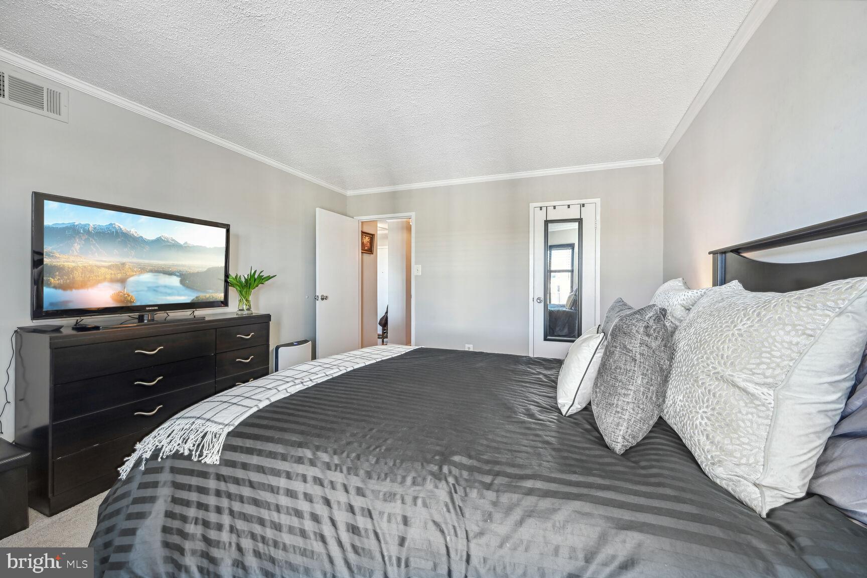 4500 S FOUR MILE RUN DRIVE 1205