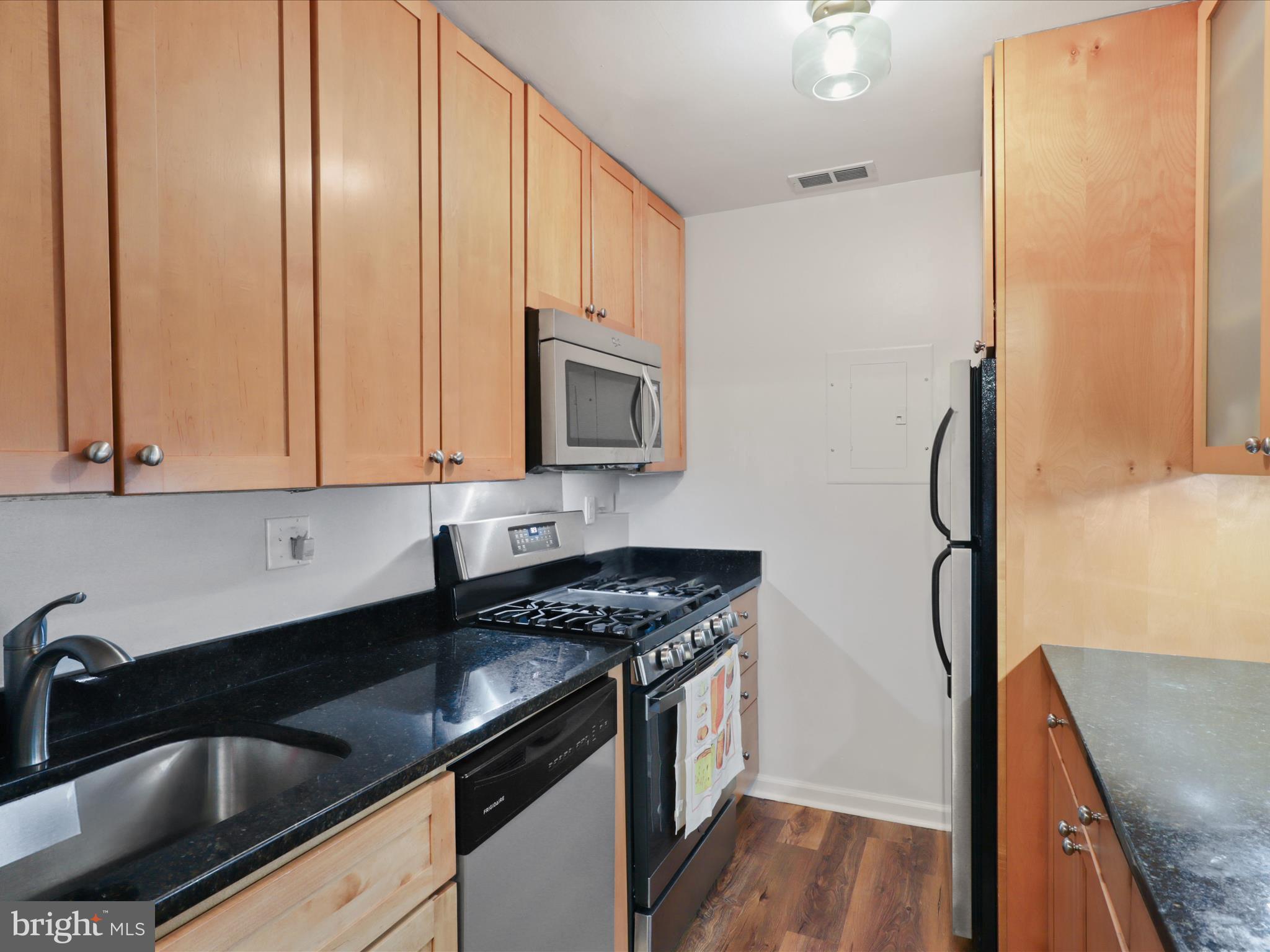 1730 ARLINGTON BOULEVARD 4