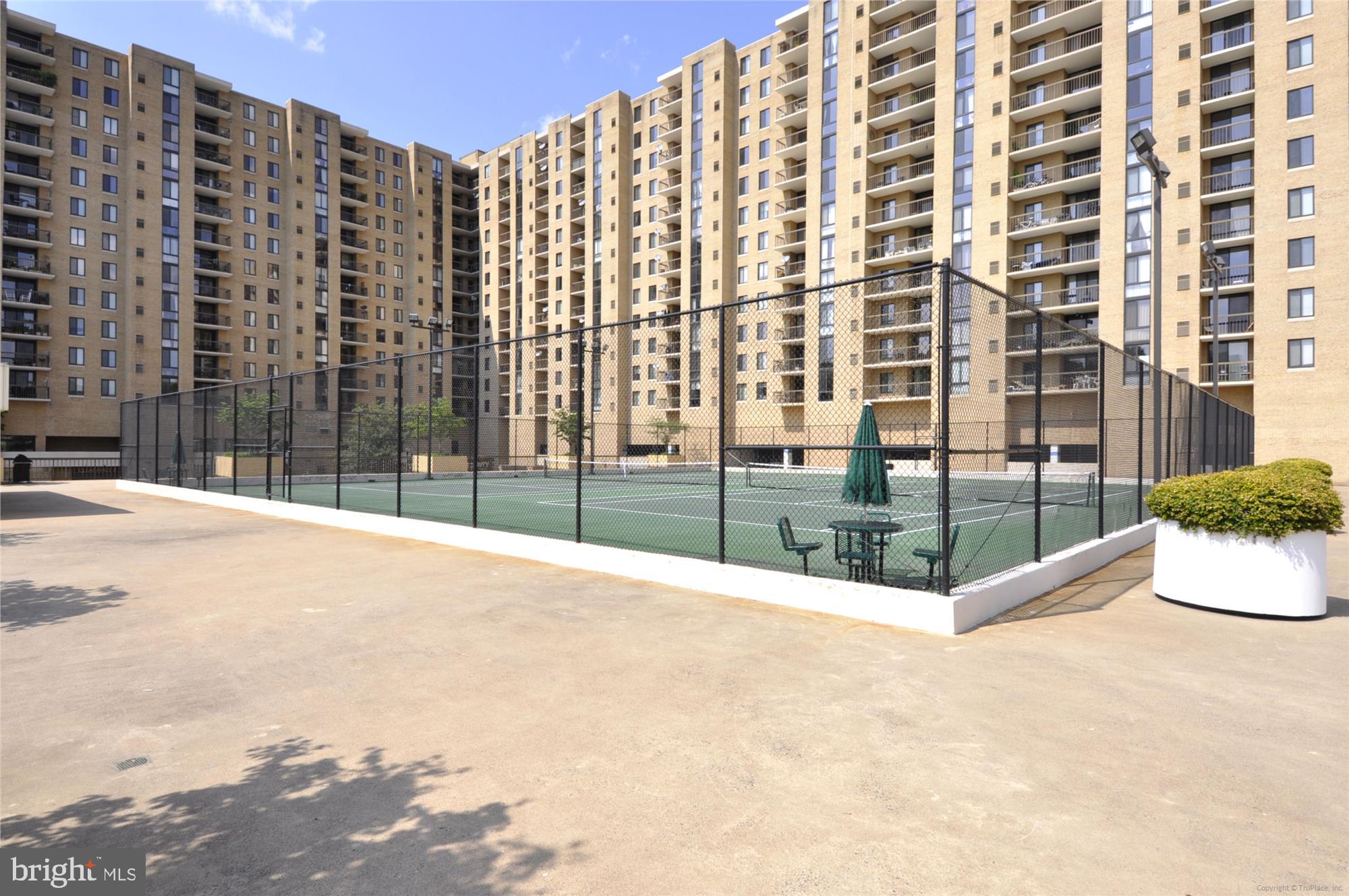 4500 S FOUR MILE RUN DRIVE 1117