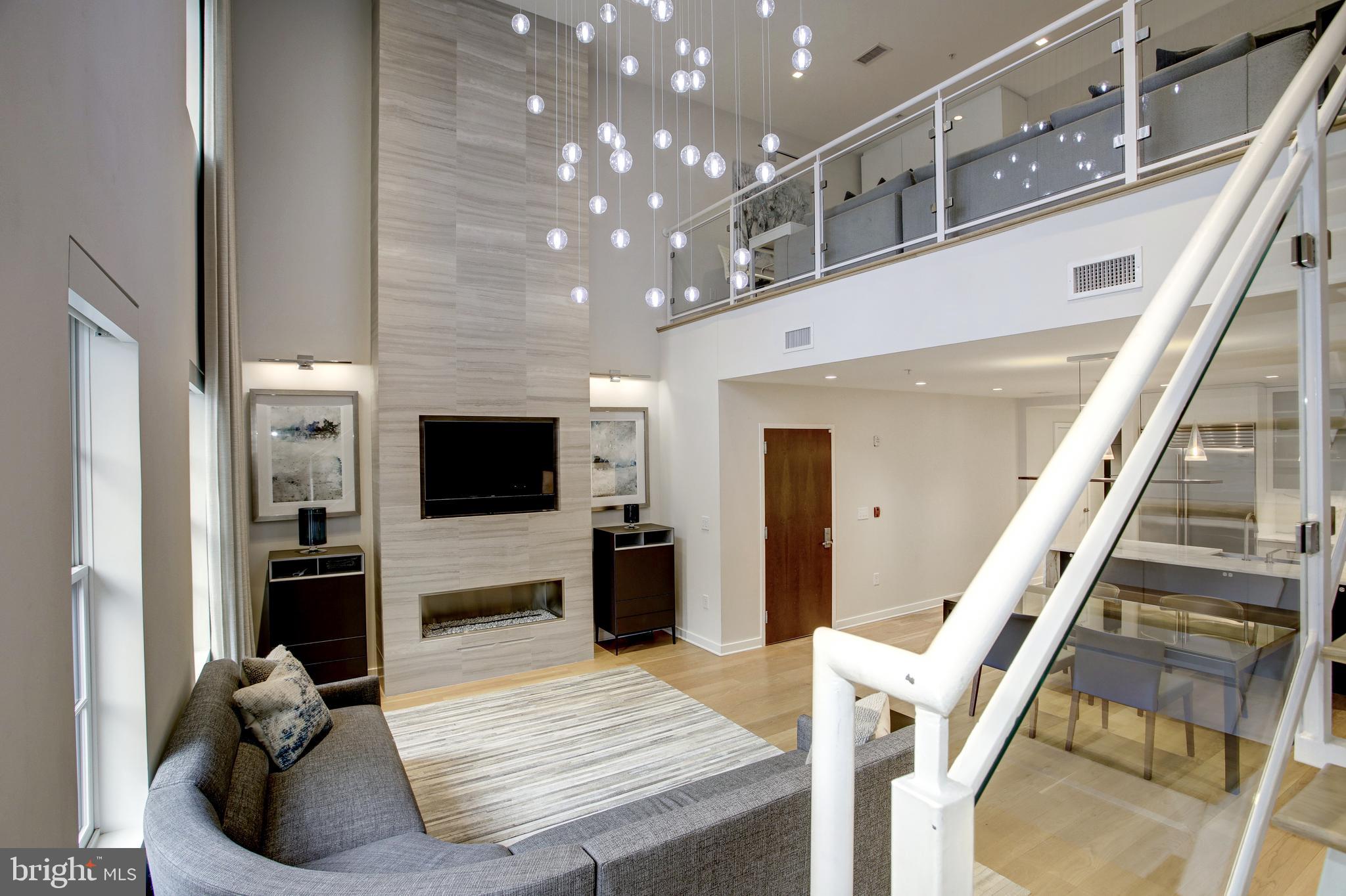 1610 N QUEEN STREET 218