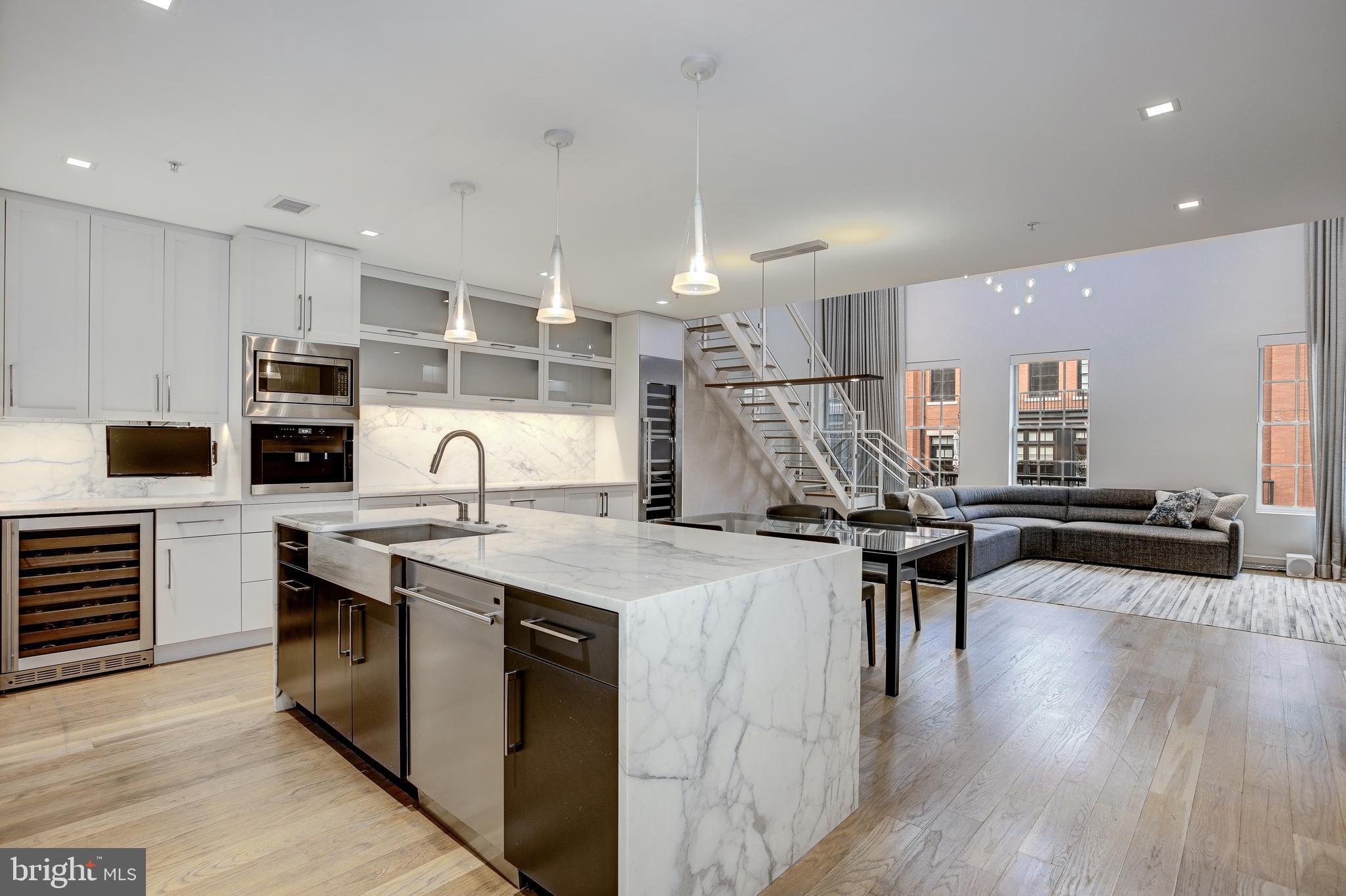 1610 N QUEEN STREET 218