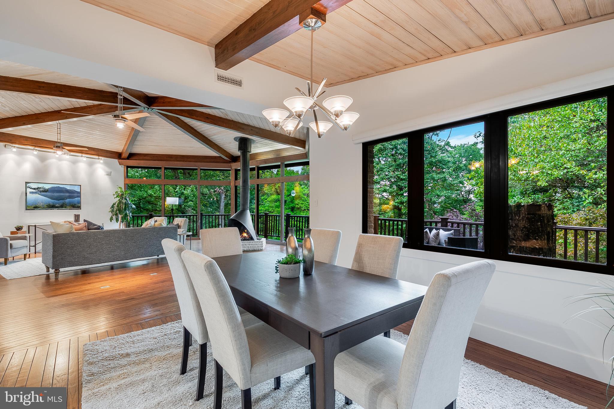 2720 N FILLMORE STREET