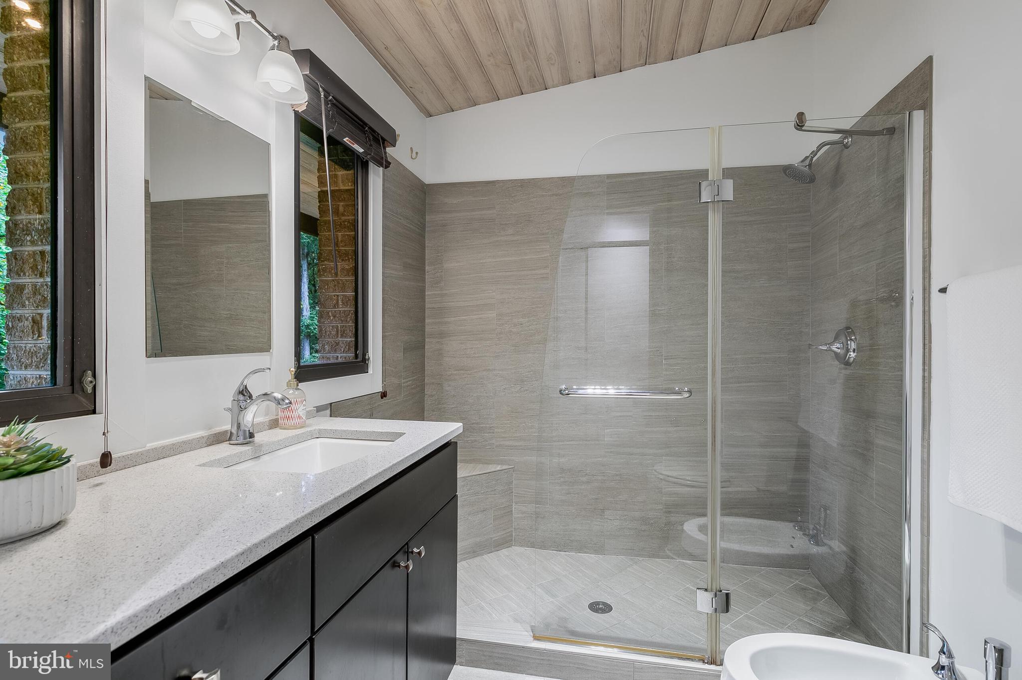 2720 N FILLMORE STREET