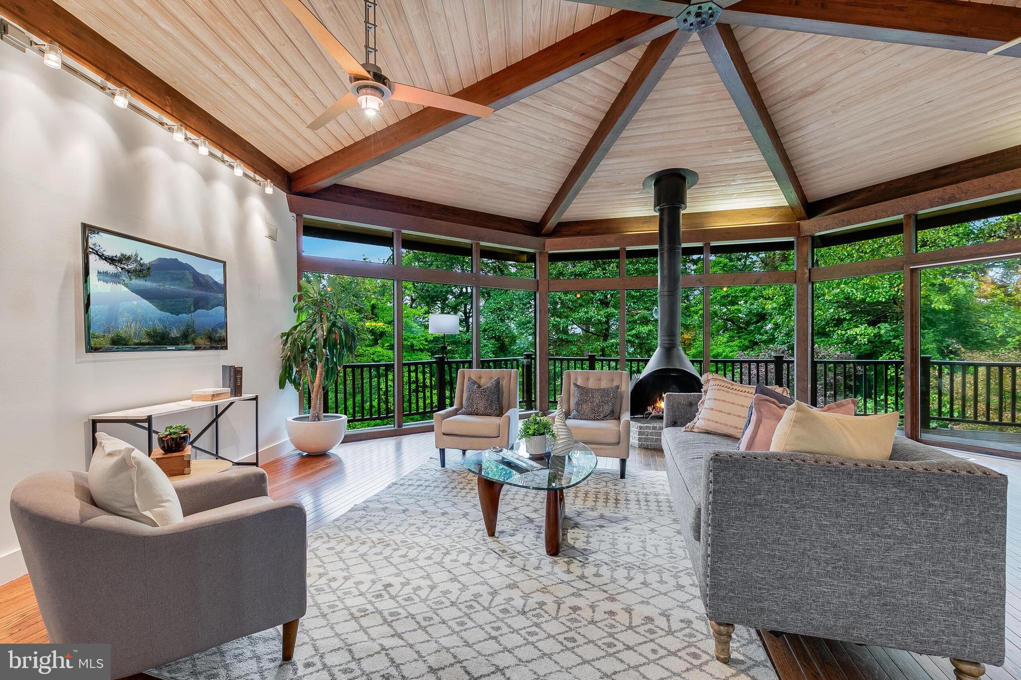 2720 N FILLMORE STREET