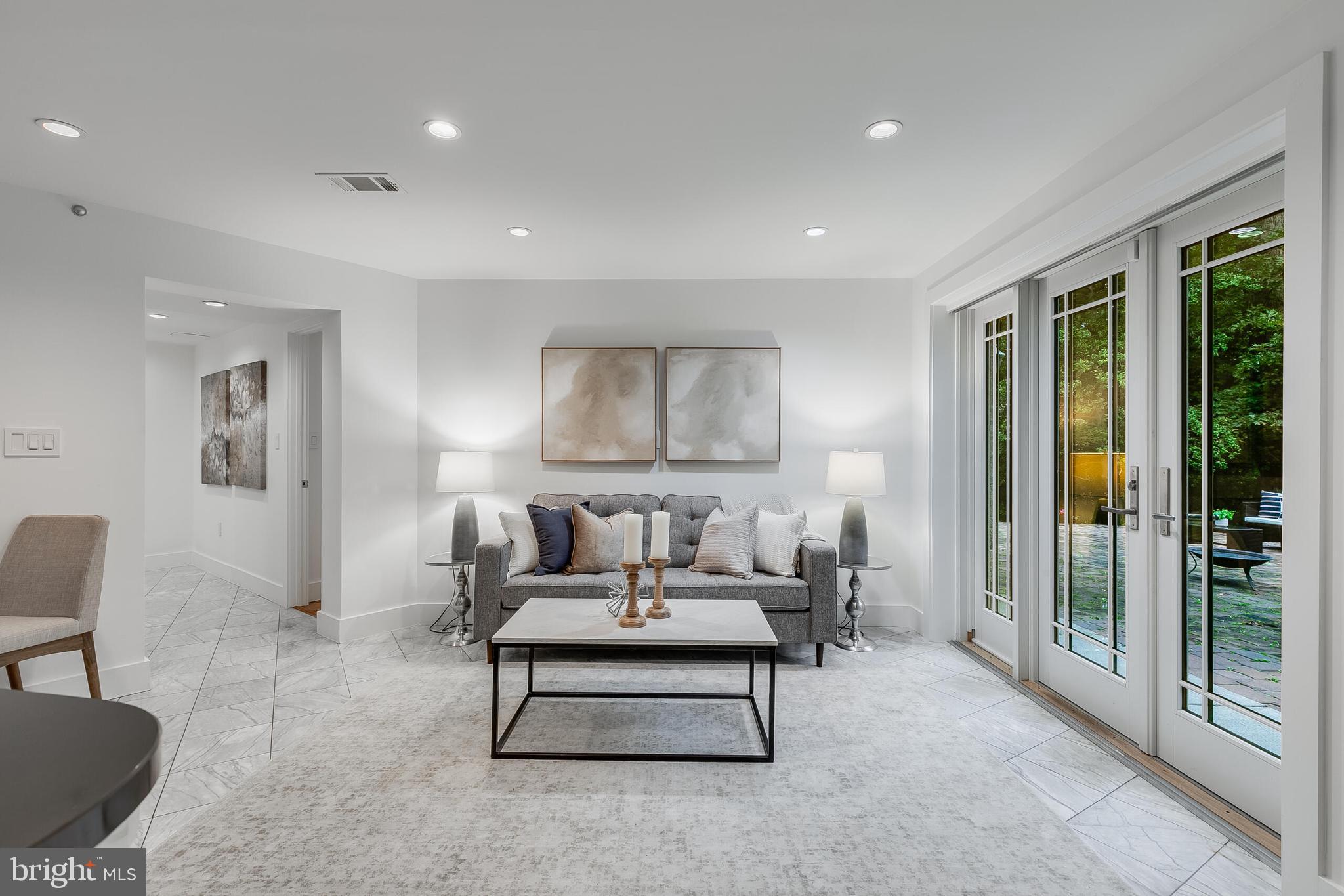 2720 N FILLMORE STREET