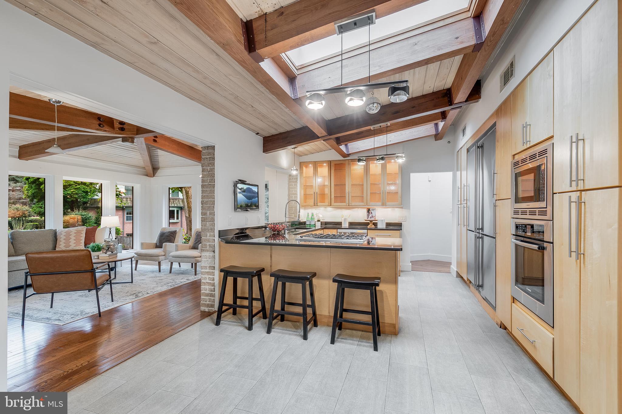 2720 N FILLMORE STREET