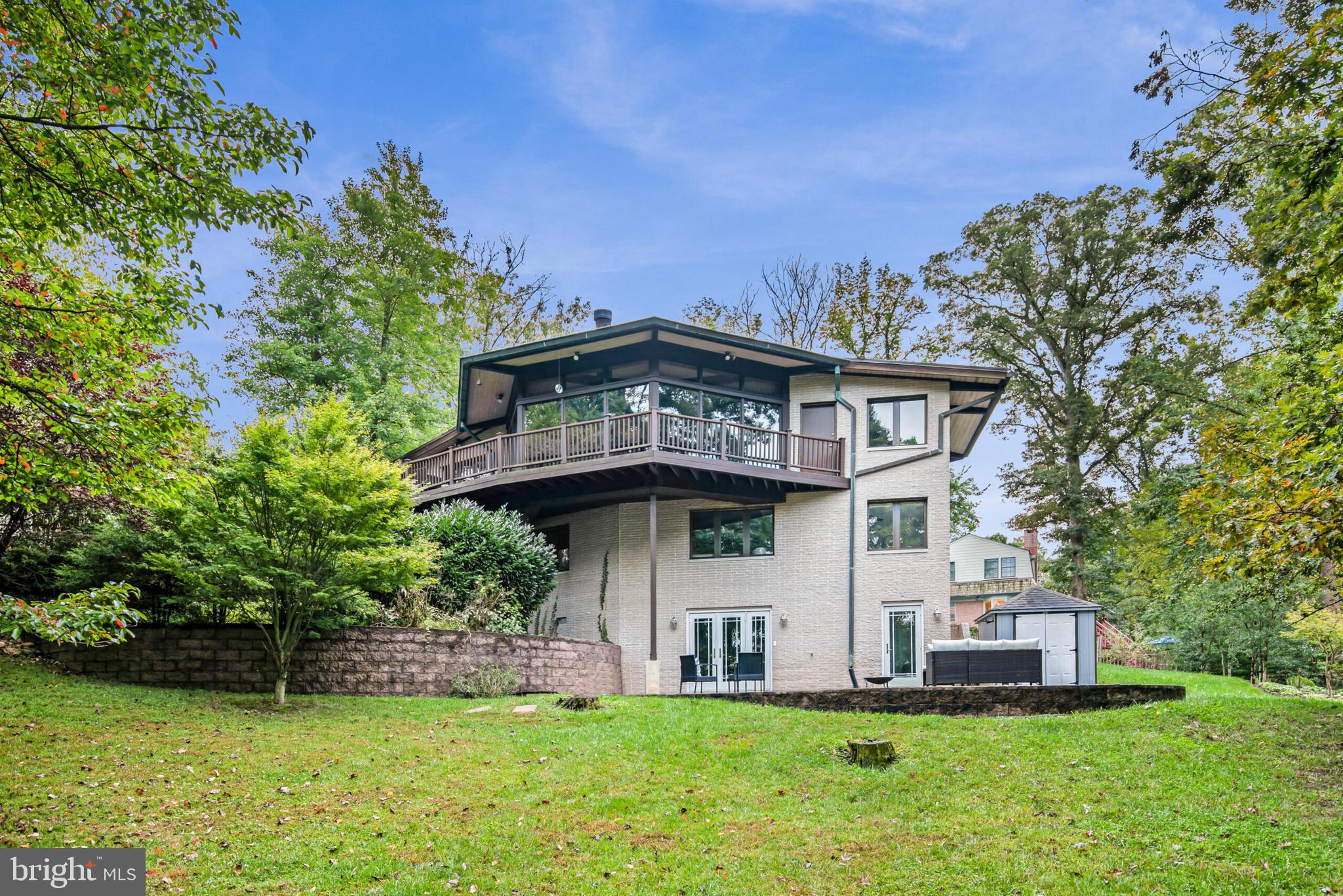 2720 N FILLMORE STREET