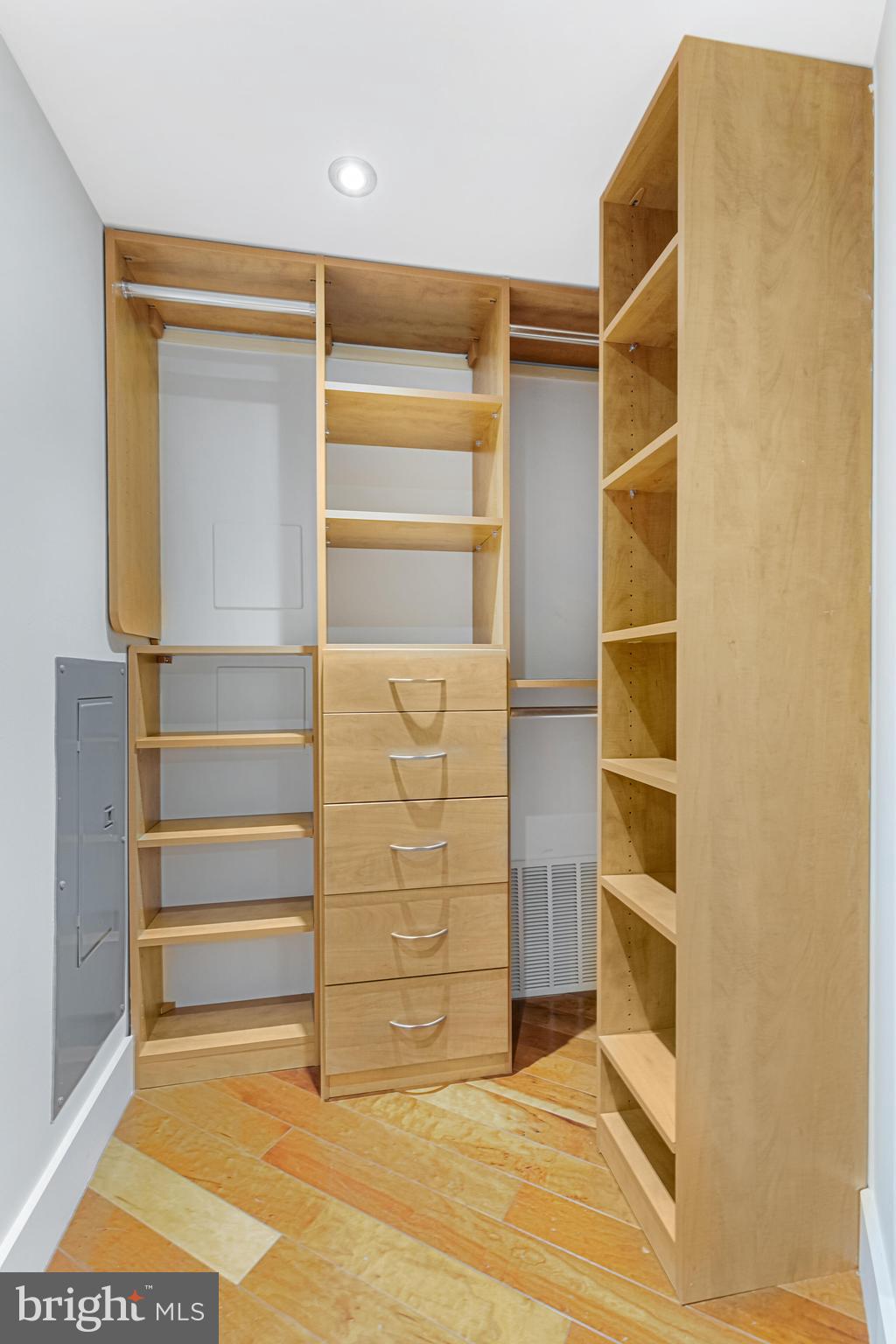 2720 N FILLMORE STREET