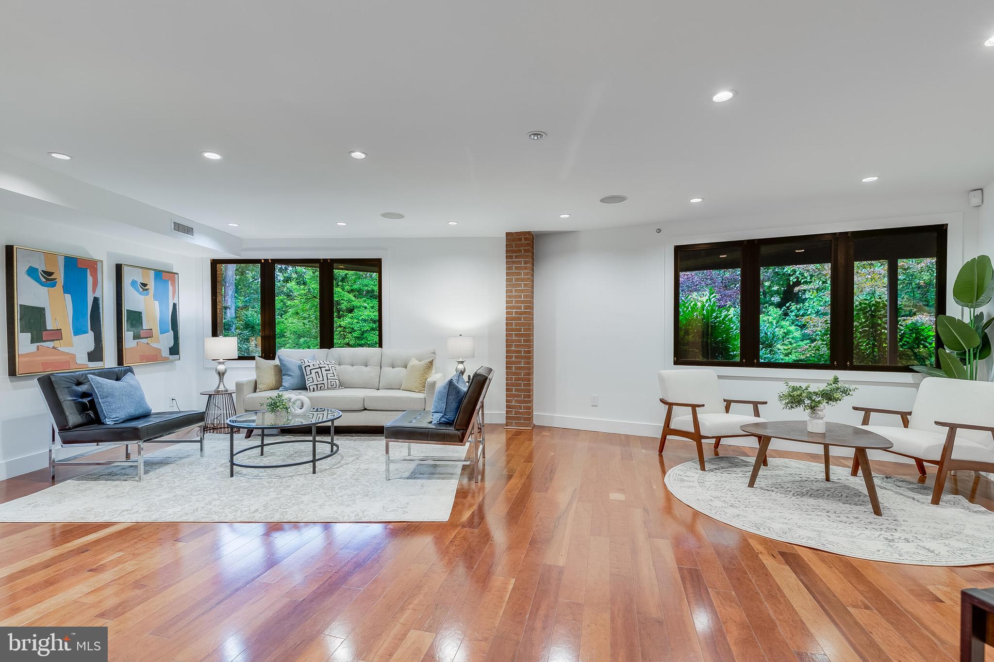 2720 N FILLMORE STREET