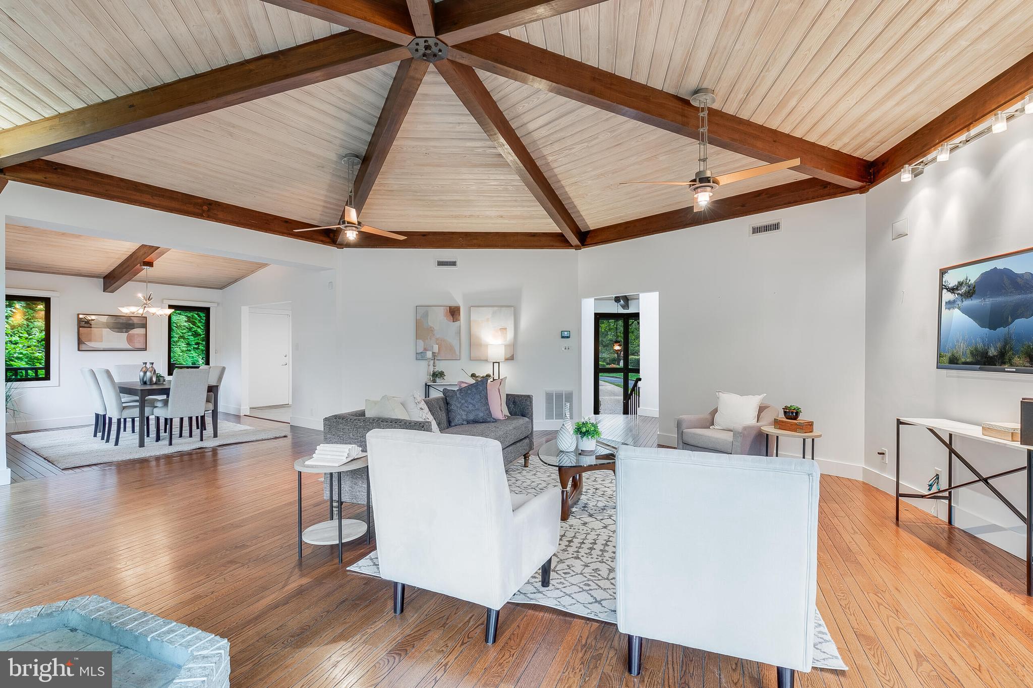 2720 N FILLMORE STREET