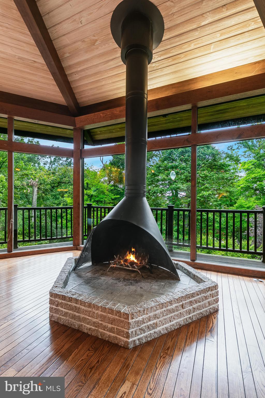 2720 N FILLMORE STREET