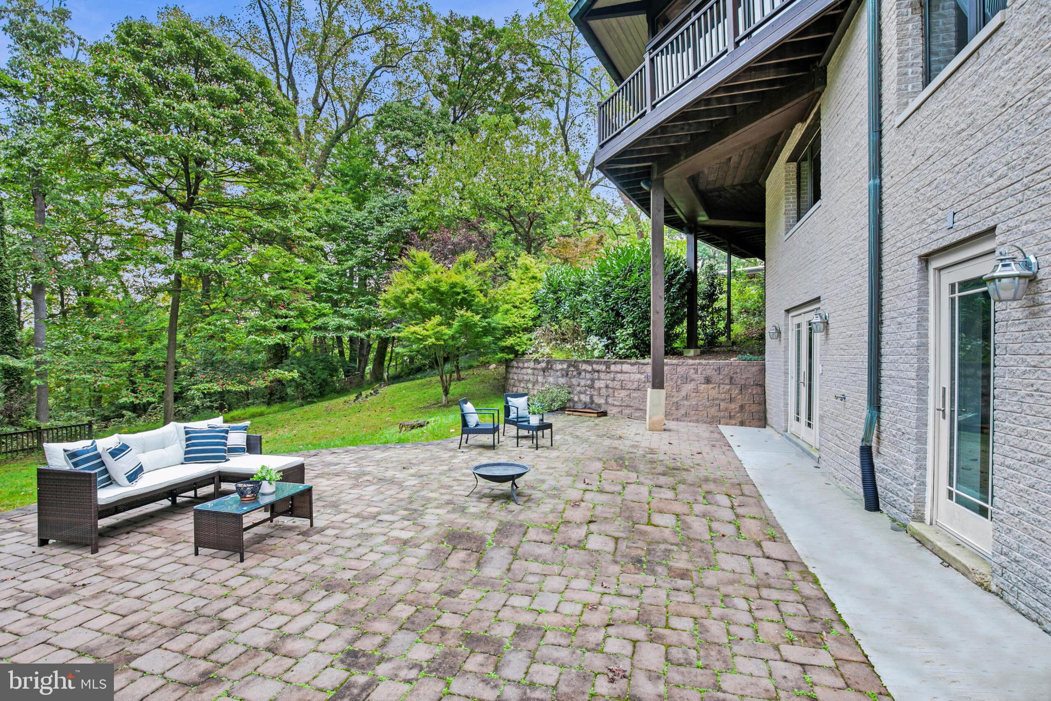 2720 N FILLMORE STREET