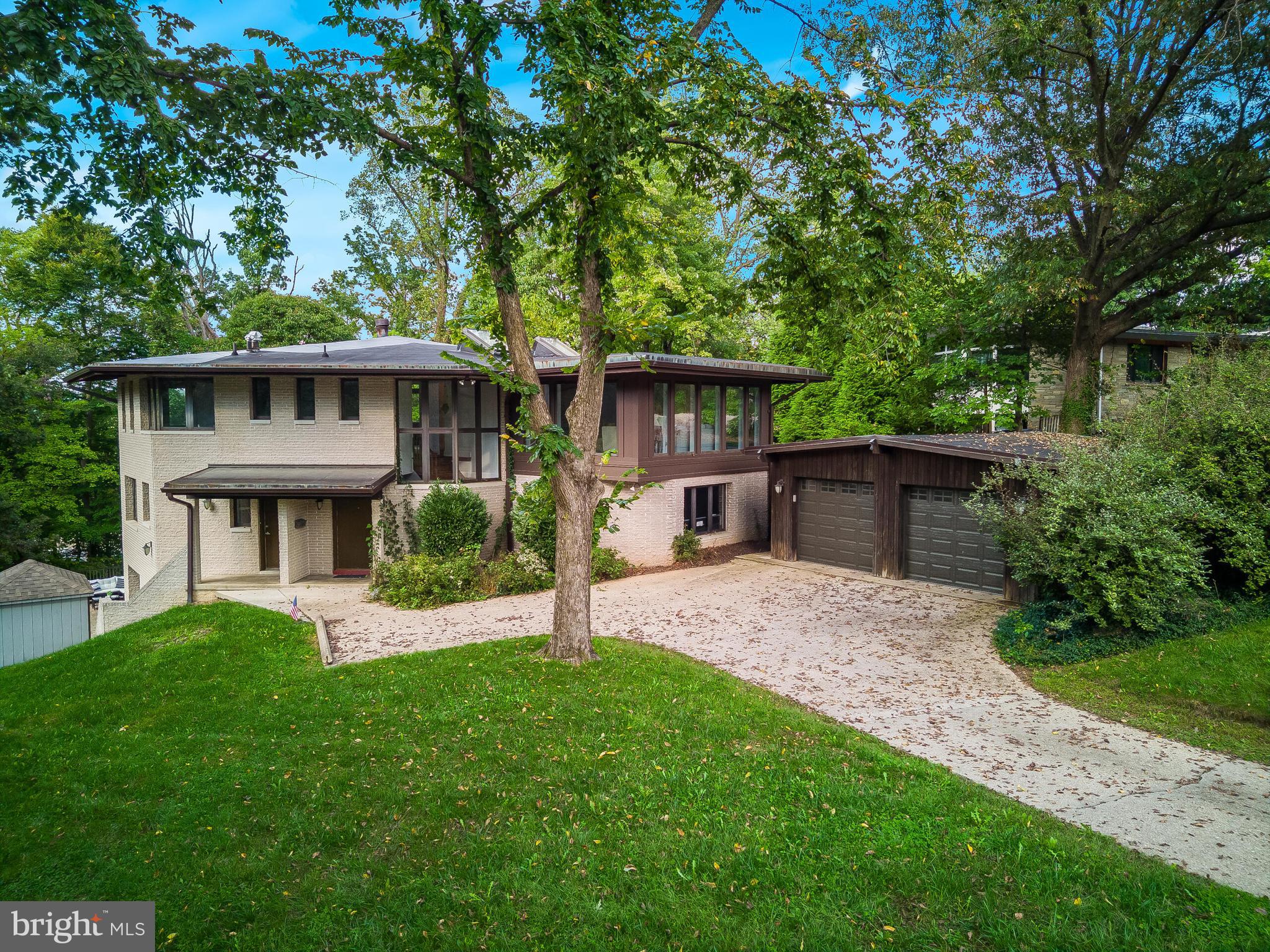 2720 N FILLMORE STREET