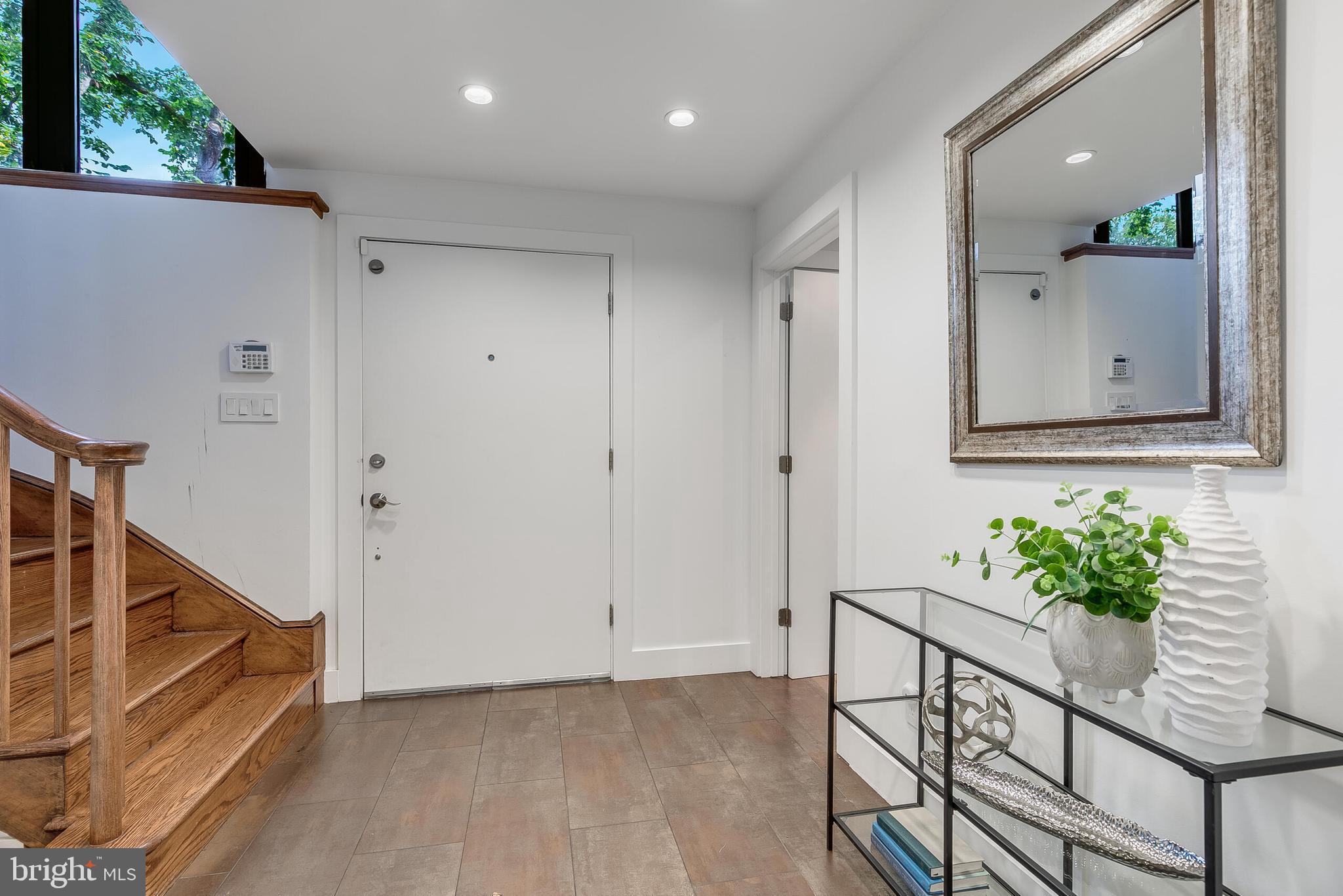 2720 N FILLMORE STREET