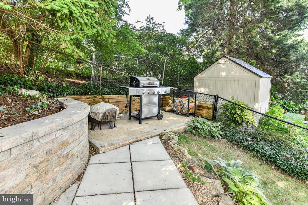 5929 4TH ROAD N
