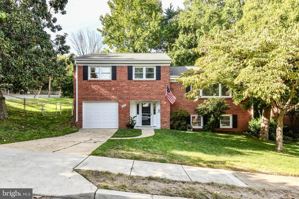 5929 4TH ROAD N