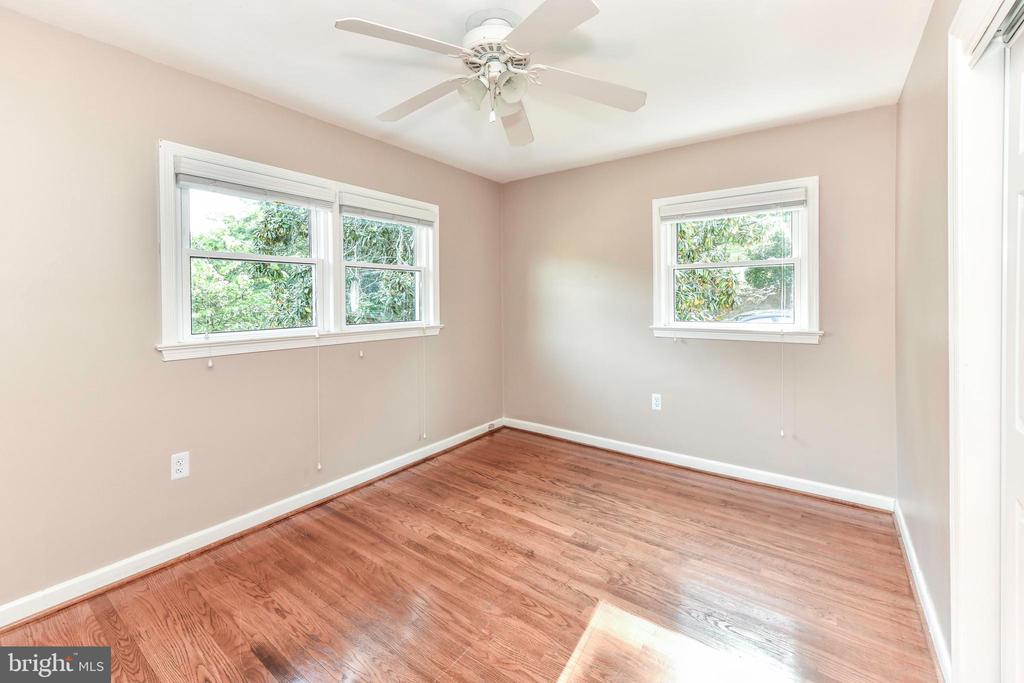 5929 4TH ROAD N