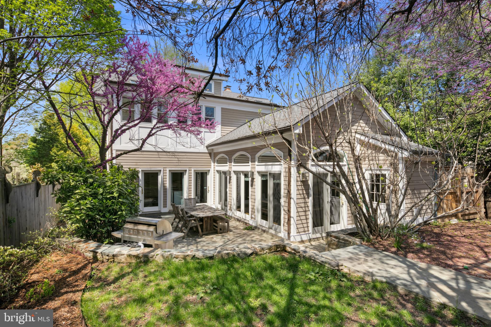 1881 N HIGHLAND STREET